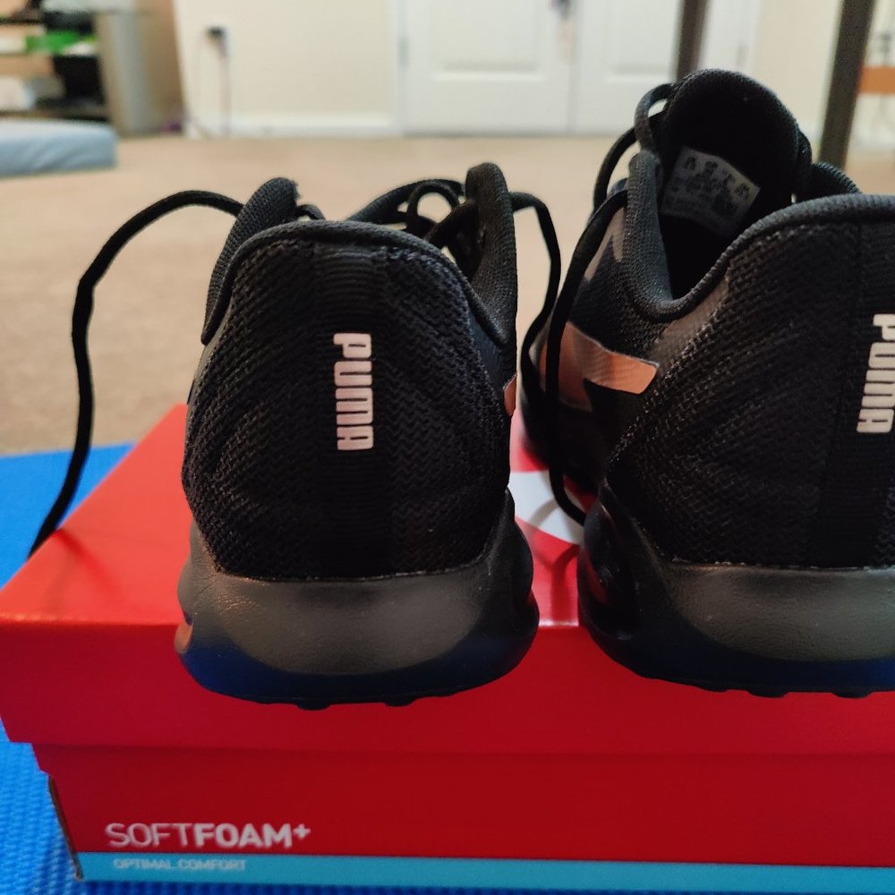 Puma sneakers -womens US 6